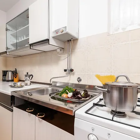 Appartement With Parking Space - 18334 Fažana
