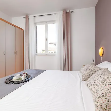 With A Parking Space - 18334 Apartman