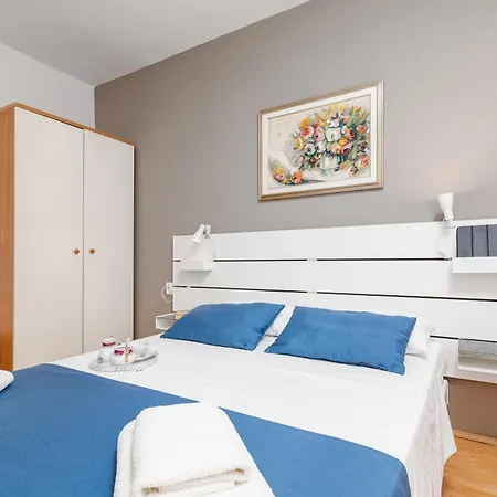 Appartement With Parking Space - 18334 Fažana