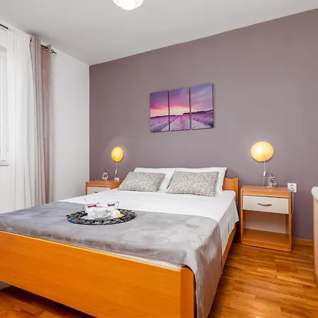With A Parking Space - 18334 Apartman *