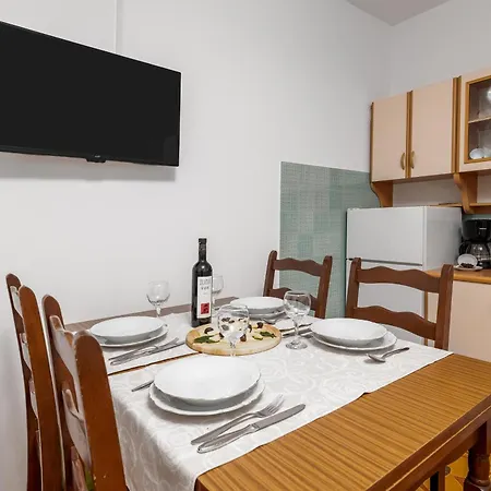 Appartement With Parking Space - 18334 Fažana